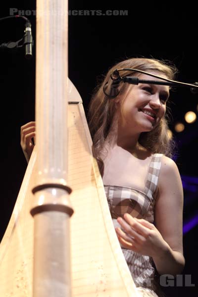 JOANNA NEWSOM - 2010-05-31 - PARIS - Espace Charlie Parker - Grande Halle - 